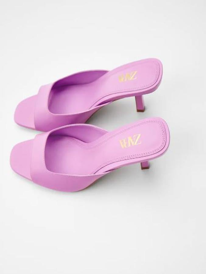En color malva, el color de la temporada, de Zara (39,95 euros).