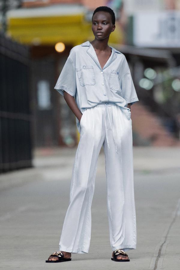 De algodón, con cinturilla elástica, de Zara (25,95 €).