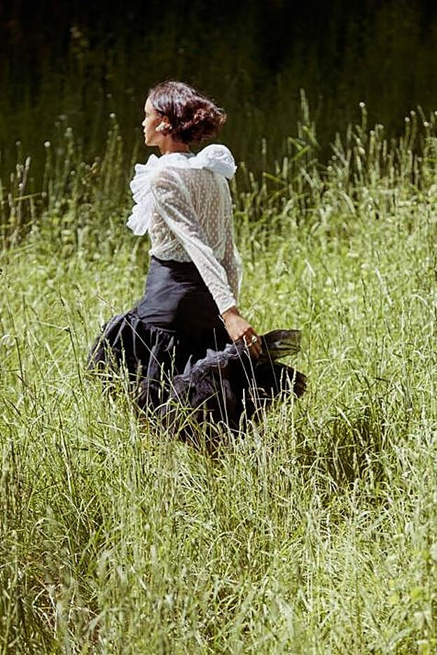 Blusa y falda de la colección de Sandra Mansour para H&M