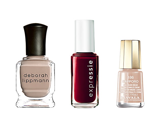 Laca de uñas tono Lady Is a Tramp, de Deborah Lippmann (23 €). Esmalte de uñas tono Not So Low Key, de Essie (8,50 €). Miniesmalte tono Sapporo, de Mavala (7,20 €).