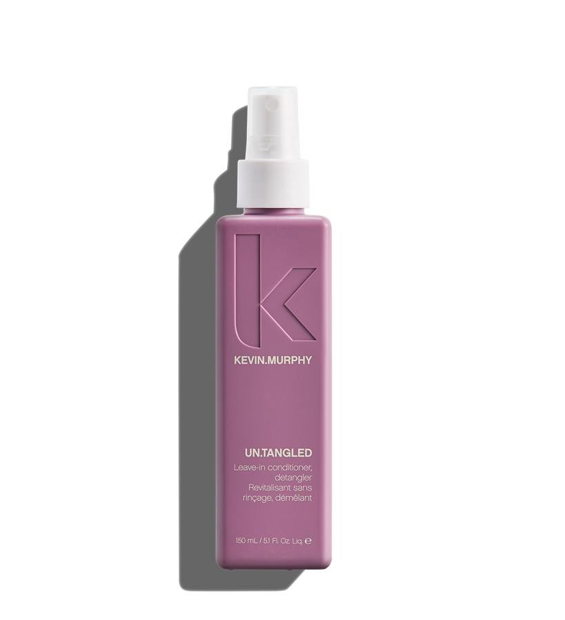 En spray, desenreda y refuerza el cabello, a la vez que le proporciona la máxima suavidad mientras está expuesto a las altas temperaturas. Perfecto para melenas rebeldes y con enredos. Un.Tangled de Kevin Murphy (30,85 €).