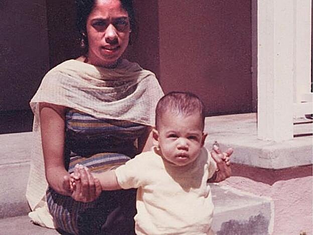 Kamala Harris con su madre en una foto que ha subido a su propio Instagram
