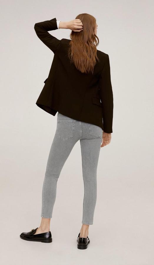 Si lo que quieres es que tus vaqueros saquen lo mejor de ti y te han tipazo, apuesta por la línea Sculpt de Mango. Ahora, sus modelos de silueta skinny están rebajados a 9.99 euros.