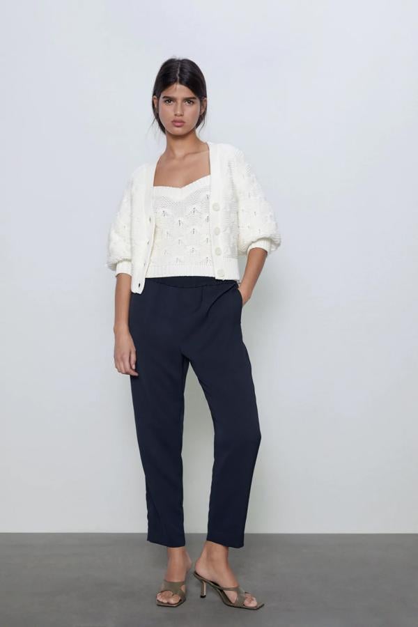 Si te toca teletrabajar a la vuelta de vacaciones, hazlo cómoda, pero con estilo. Estos pantalones jogger son ideales, y cuestan 12.99 euros en los Special Prices de Zara.