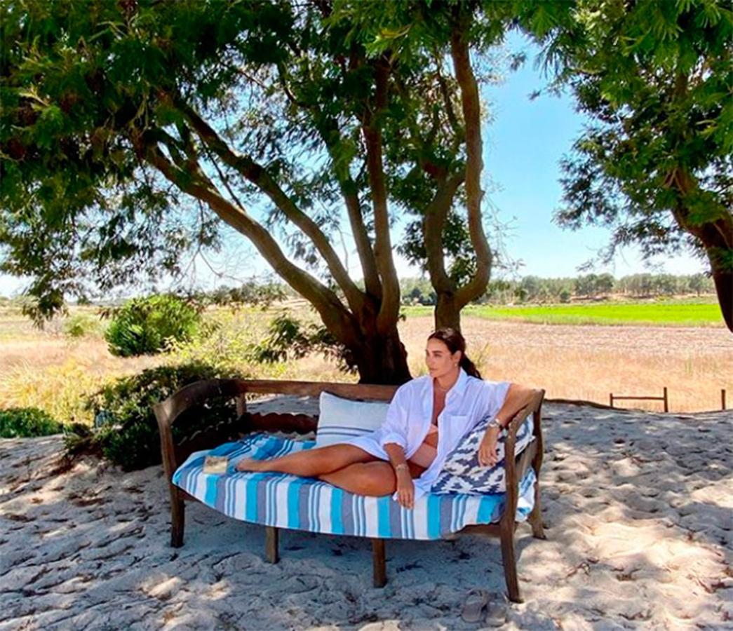 Vicky Martín Berrocal, como buena 'influencer', busca siempre la pose más cautivadora para hablar de sus looks en las redes sociales.