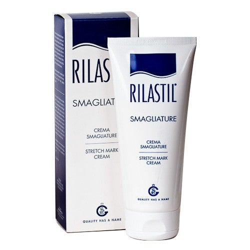 Rilastil Intensive es una crema antiestrías de farmacia que se vende sin parar. Sus ingredientes activos como los isoaminoácidos, la alantoina, un cóctel de vitaminas y aceite de arroz, aumentan la elasticidad y la resistencia de la piel, y favorecen la mejora de los procesos de reparación de la epidermis. Antes: 38,38 euros.  Ahora: 14,88 euros .