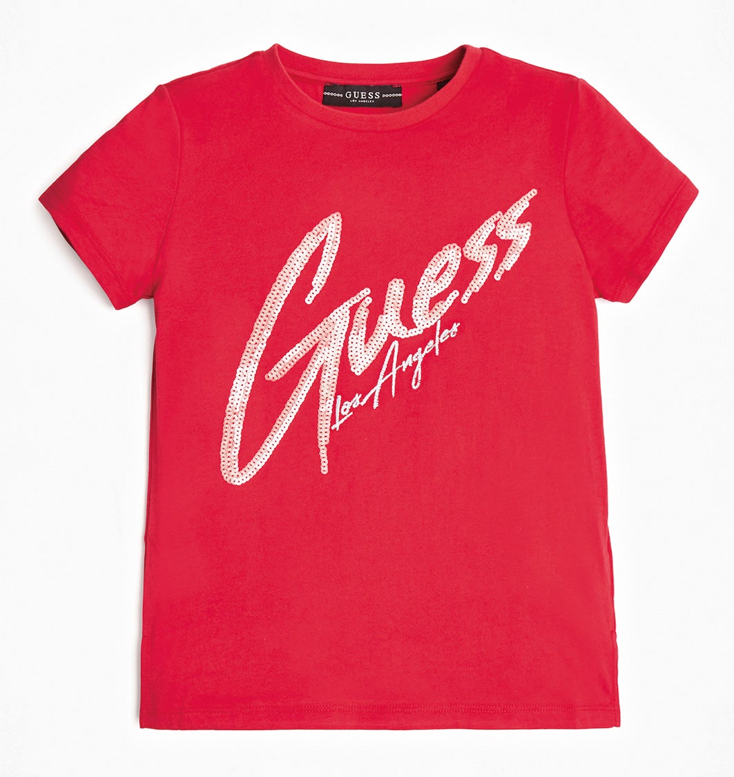 Camiseta con lentejuelas, de Guess Kids (29,90 €).