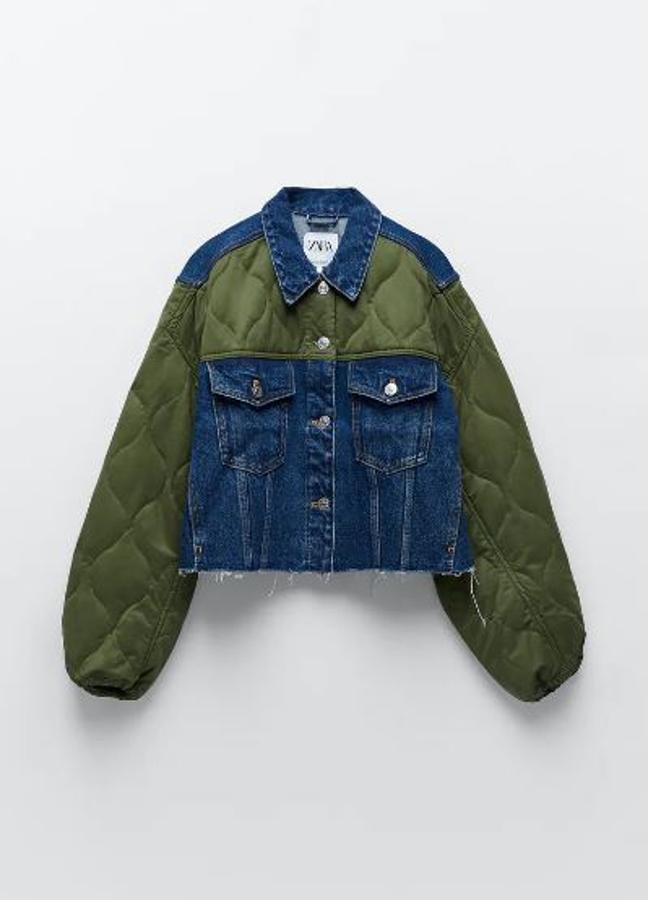 La más original, sin duda, es esta cazadora de Zara. Un modelo perfecto para las que se inician en esta tendencia que mezcla también denim (49,95 euros).