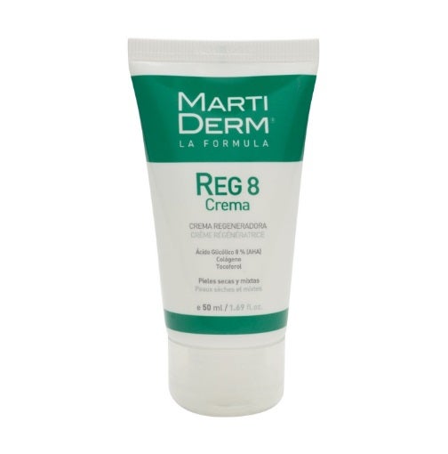 Crema regeneradora para la noche REG 8 de Martiderm, un best seller que gracias a ingredientes como el ácido glicólico o el colágeno, la piel consigue mayor firmeza, luminosidad y suavidad mientras duermes. Además, combate las arrugas, cicatrices y otras imperfecciones.  Antes: 30 euros. Ahora: 22,70 euros .