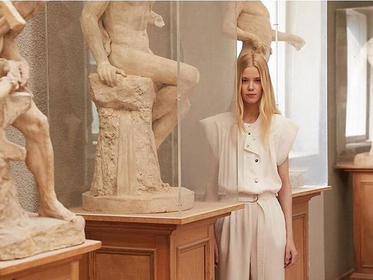 Fotos: 10 blusas que acaban de llegar a las tiendas y son perfectas para seguir disfrutando del verano