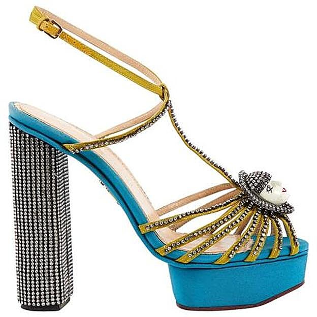 Sandalia de Charlotte Olympia donada por Anna Dello Russo.