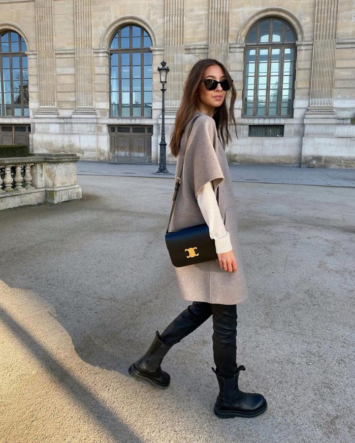 Las chaquetas de punto son una de las opciones más acertadas para el entretiempo y combinadas con unos pantalones pitillo y las botas de moda como ha hecho Felicia se consigue un look perfecto.