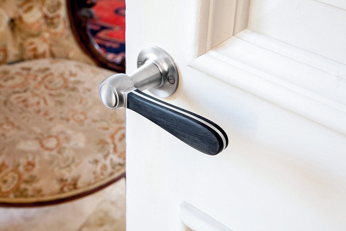 Formani: “Me gusta el diseño belga y sus líneas limpias. Con ellos he desarrollado una colección de picaportes, Bosco”.