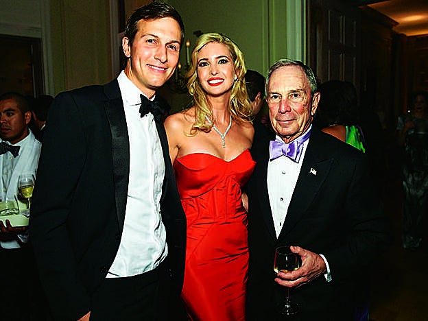 Con Ivanka Trump y Jared Kushner, hija y yerno del presidente Trump.