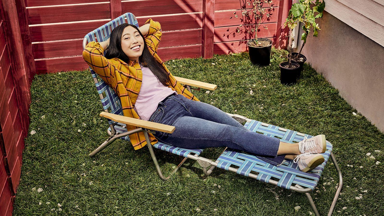 Awkwafina es Nora de Queens. Temporada 1. Comedy Central. 29 de octubre.Inspirada en la vida real de la conocida actriz y cantante estadounidense, esta comedia sigue las desventuras de una veinteañera de ascendencia asiática criada en Queens que intenta independizarse y convertirse en adulta.