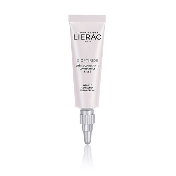 Corrige ojeras, bolsas y líneas de expresión con el contorno de ojos Dioptiride de Lierac, un best seller de farmacia que deja una suavidad y una sensación de rellena implacable contra las arrugas oculares.  Antes: 27 euros. Ahora: 19,55 euros .