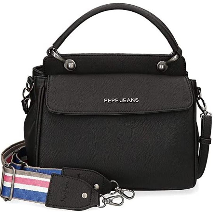 Y terminamos también con Pepe Jeans regresando a la esfera de los complementos para hablarte de  este bolso son solapa para mujer, de piel sintética y de 26 por 18 centímetros . Viene con dos espacios principales y tres bolsillos interiores, aunque lo que más llama la atención en su colorida bandolera desmontable, para cuando no te apetezca llevarlo en las manos. Ahora lo tienes rebajado al 33% respecto a su precio original y te sale por sólo 49,95 euros.