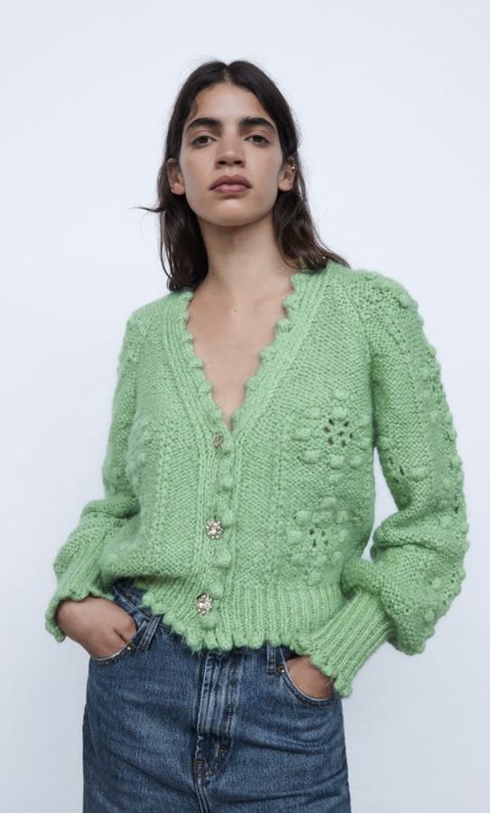 De nuevo una chaqueta que lleva tiempo en la colección, también fue de las primeras en salir. Y de las primeras también en agotarse y, en este caso, sentimos decirte que no hay muchas esperanzas de que repongan stock. Seguiremos informando (29,95 euros).