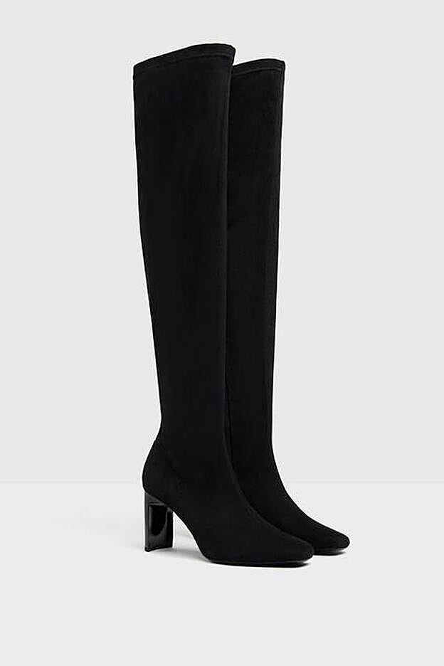 Las botas altas son imprescindibles esta temporada: en Bershka están súper rebajadas.
