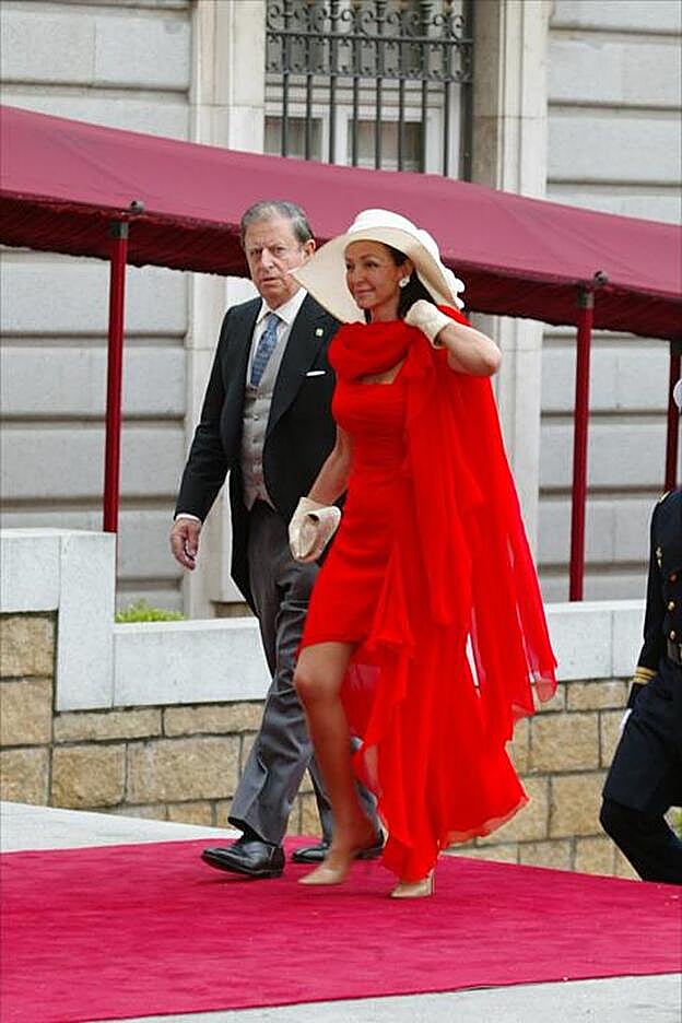 El matrimonio en 2004 en la boda de Don Felipe y Doña Letizia.