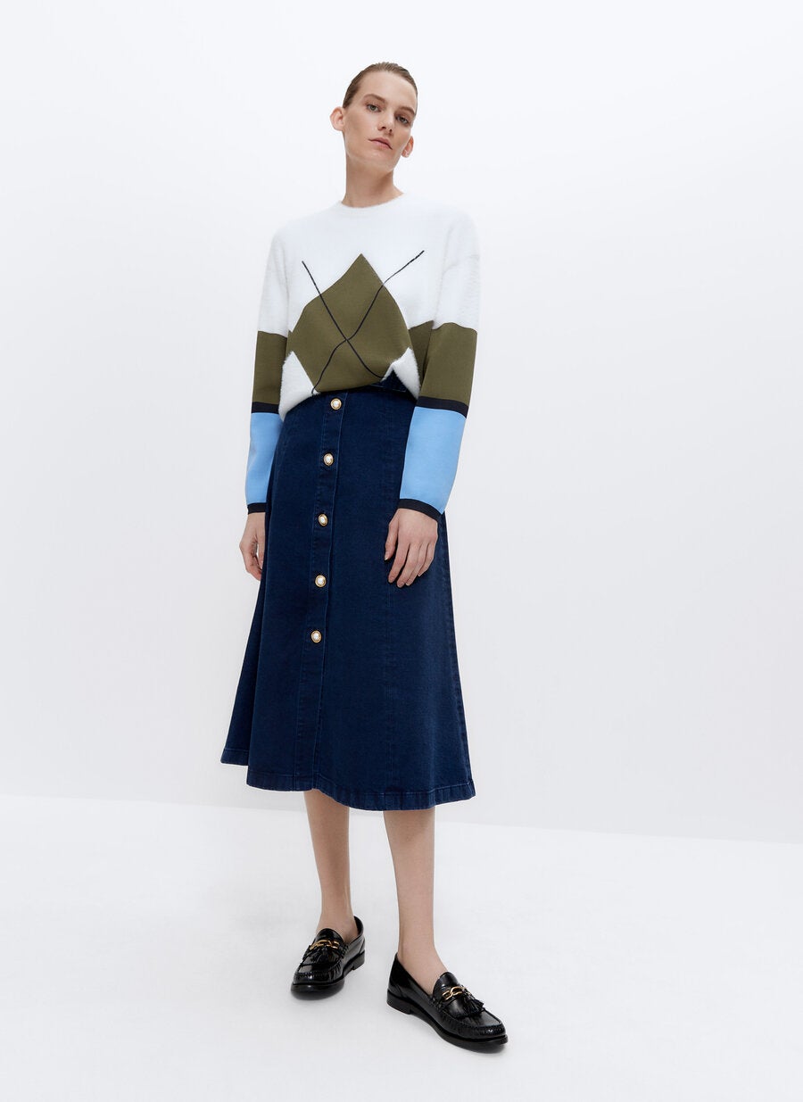 Con estampado de rombos, de Uterqüe. (89 euros).