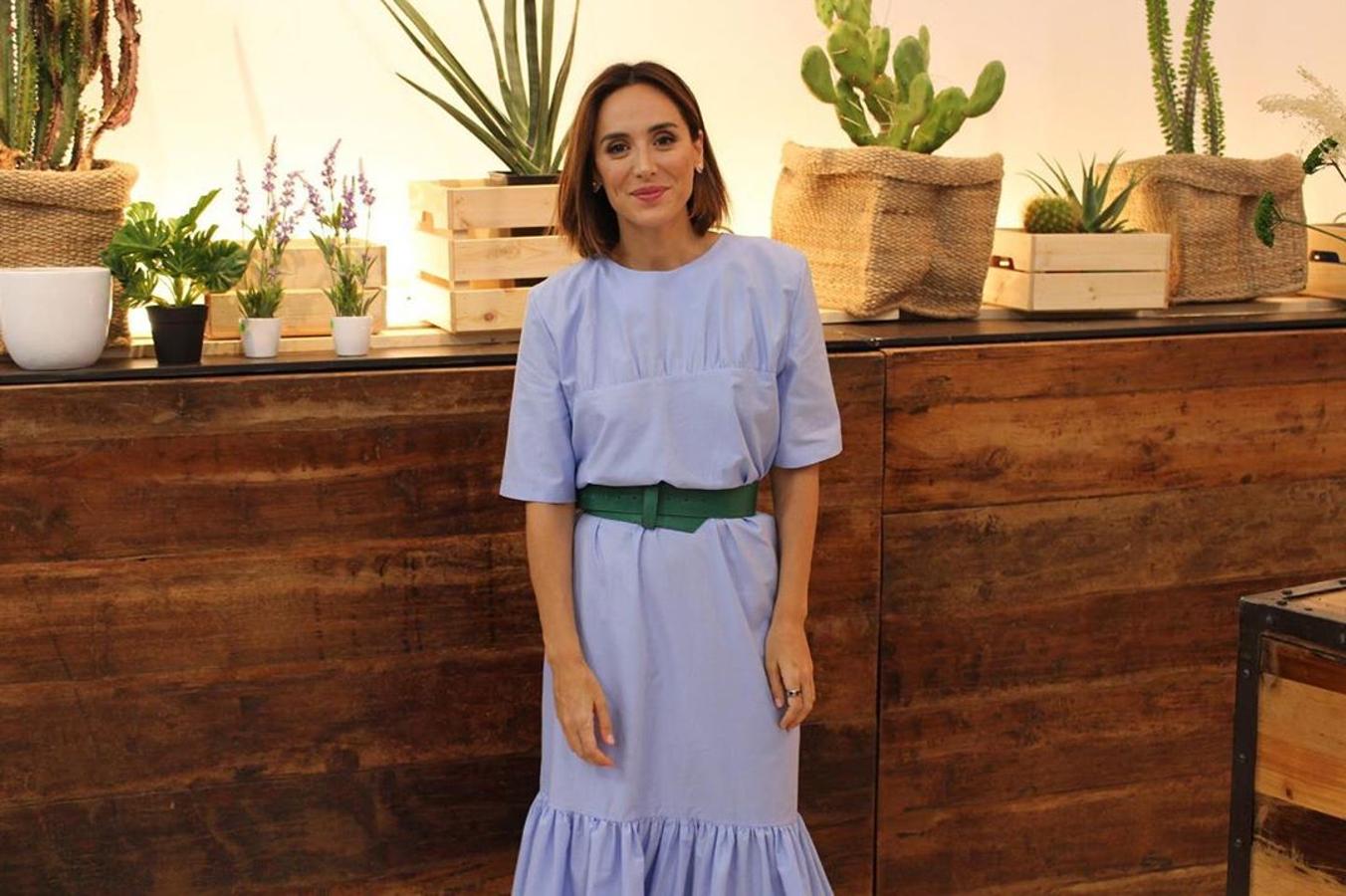 En 2016 no se habló de otra cosa: los kilos de más que lucía tamara Falcó en los photocalls (nada que ver con la imagen delgada que luce ahora y a la que nos tenía acostumbrados). Su incapacidad para perder peso extrañó a todo el mundo, incluida a la propia afectada que no entendía de dónde habían salido tantas curvas y acabó recibiendo un diagnóstico sobre qué le estaba pasando a su cuerpo: hipotiroidismo. Una vez que consiguió, con la medicación adecuada, volver a tener en su sangre los niveles óptimos de hormona tiroidea su metabolismo volvió a funcionar y con la dieta y el ejercicio adecuados consiguió recuperar su figura de siempre.