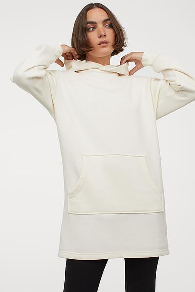 Esta sudadera vestido stá disponible en 4 colores, pero nuestro favorito es el blanco.