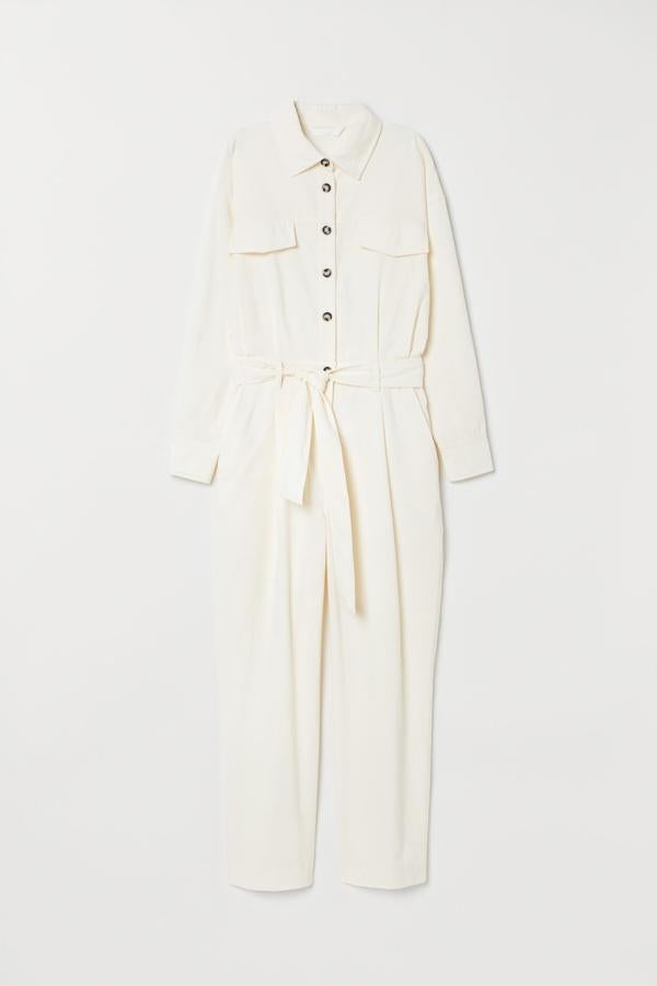 Mono de pana blanca, de H&M (49,99 €).