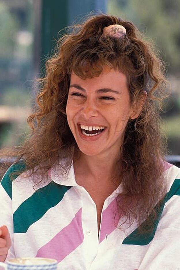 Una joven Ana Obregón fotografiada en sus inicios en la tele, en los años 80.