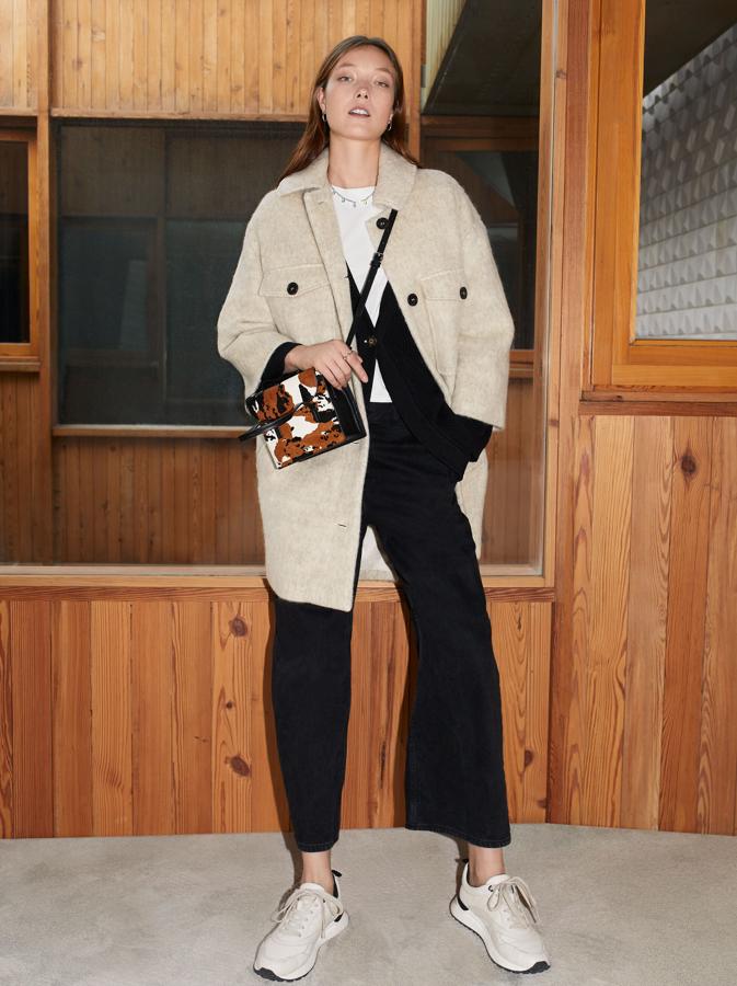 Abrigo tres cuartos de lana cardada con bolsillos frontales, de los Special Prices de Parfois (59,99 €).