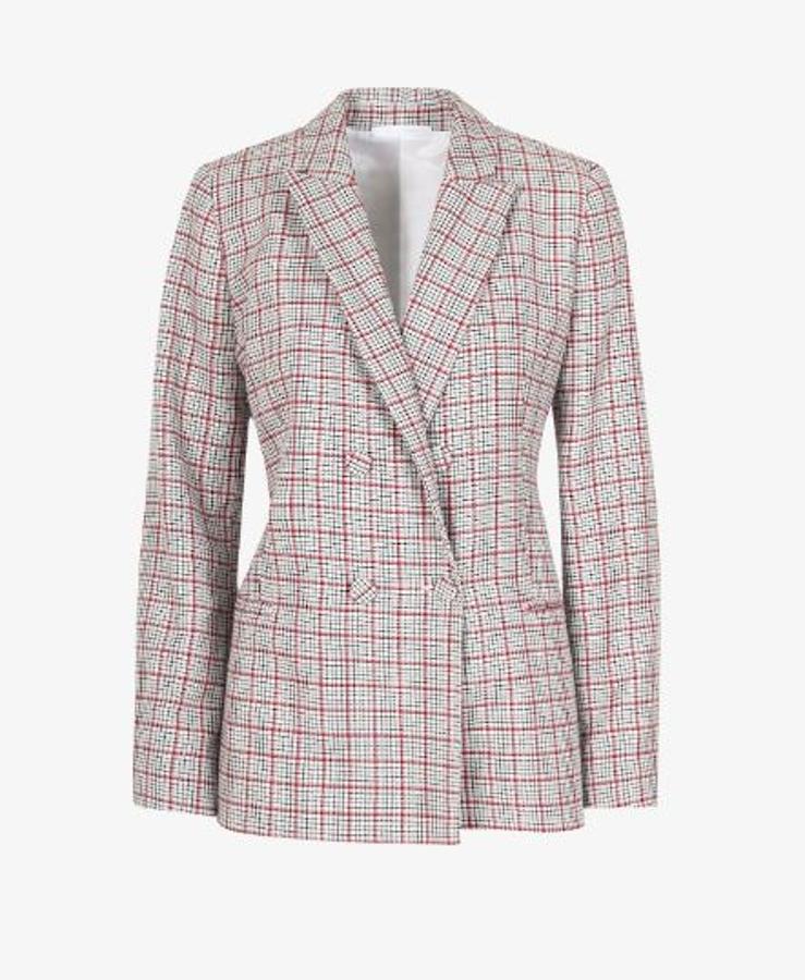 De corte entallado y estructurado, así es nuestra americana favorita de Scaplers. Un modelo de cuadros y en tonos claros para las que prefieren dar luz a sus looks que cuesta 139 euros.