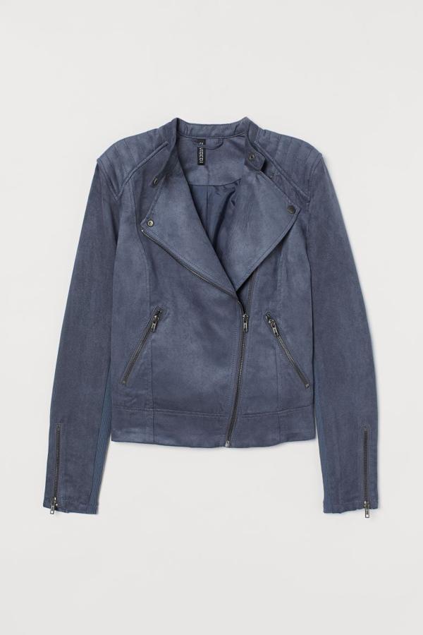 Cazadora de antelina, de H&M (59,99 €).