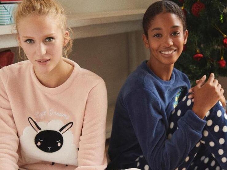 Fotos: Lefties tiene los 11 pijamas más bonitos y cómodos por menos de 20 euros