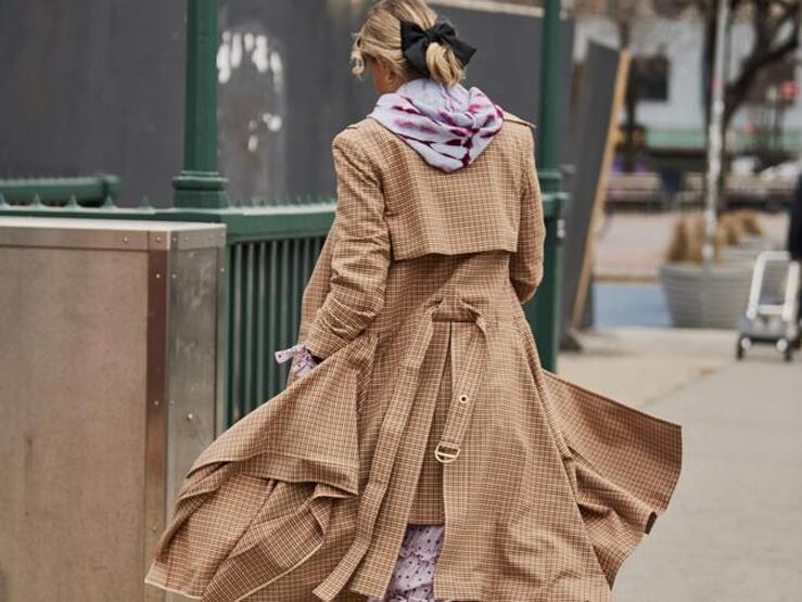 Fotos: Abrigos, vestidos y complementos rebajados a mitad de precio por el Black Friday