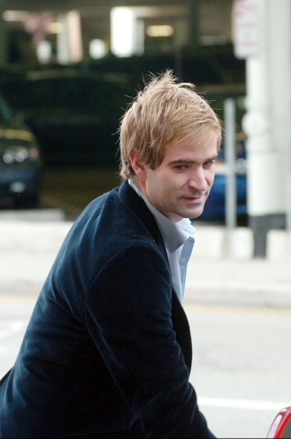 El romance entre Tamara Falcó y Alberto Comenge Barreiros comenzó en otoño de 2004 y duró un año escaso. Un año más que suficiente para demostrar, a través de la prensa del corazón, la enorme complicidad reinante durante el tiempo de su romance.