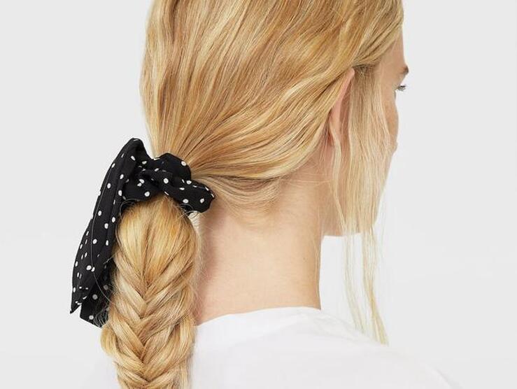 Fotos: 10 peinados cómodos y muy fáciles de hacer con estos accesorios de pelo