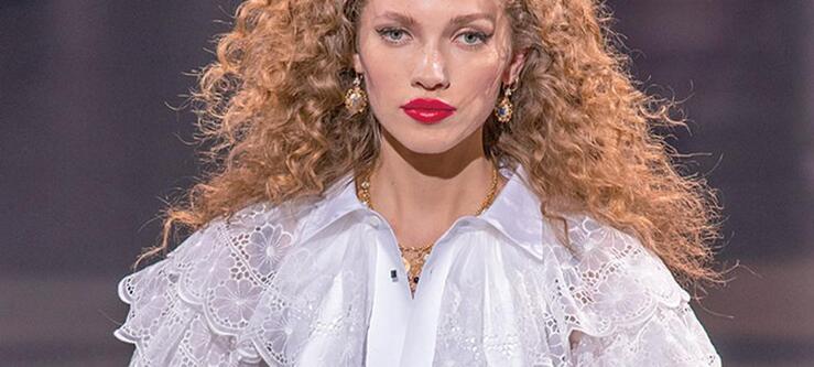 Fotos: La camisa victoriana está de moda: ficha las más bonitas y low cost de la temporada