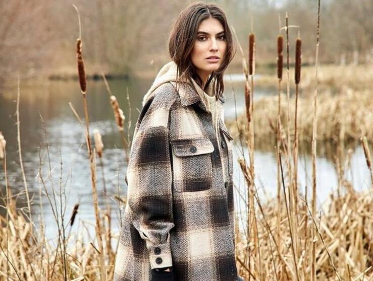 Fotos: No te resistas: las nuevas colecciones siguen apostando por las sobrecamisas de cuadros