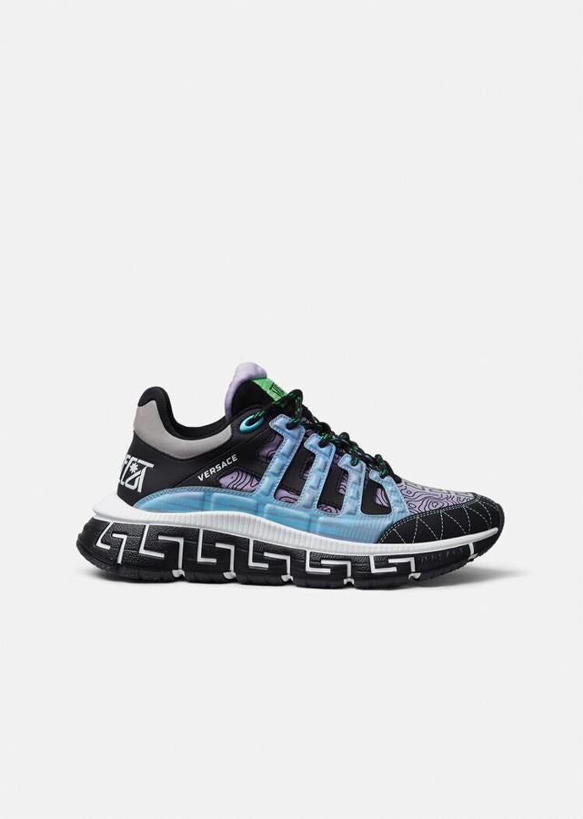 Zapatillas Trigreca con suela de goma, de Versace (690 €).