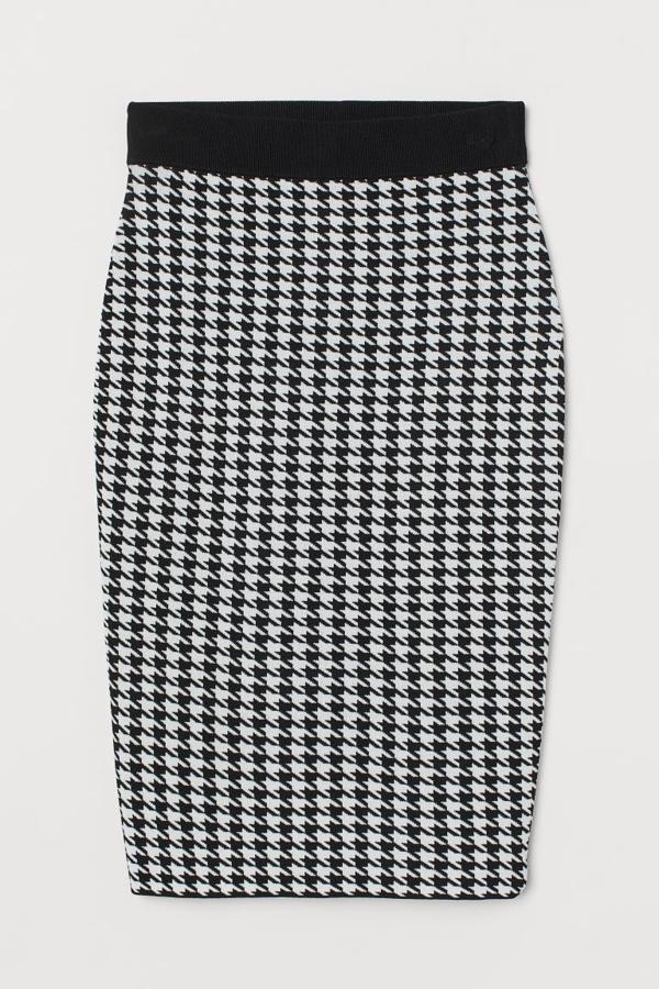 Falda ajustada con cinturilla elástica, de H&M (29,99 €).