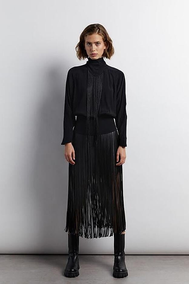Una falda espectacular para cualquier salida nocturna: es híper sofisticada.