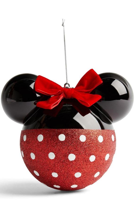 Convertida en una de la más buscadas, esta bola de navidad de Minnie Mouse tiene un precio de 5 euros.