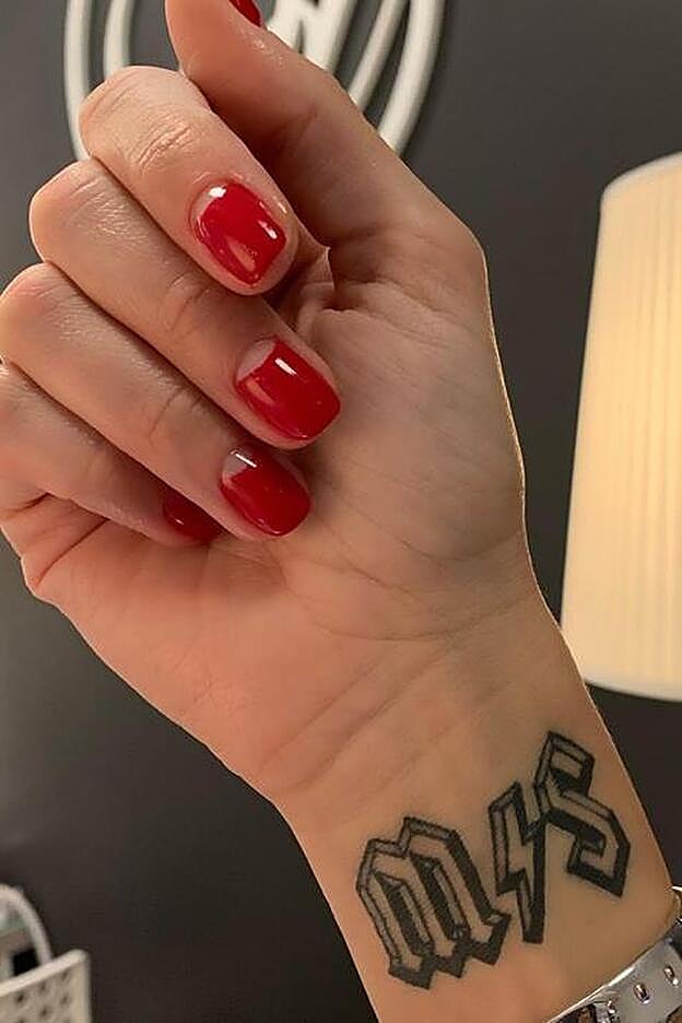 Este es el tatuaje que se hizo con las iniciales de sus dos primeros hijos, Marco y Sergio.