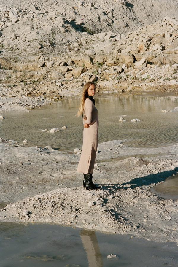 Corte fluido y falda ligeramente evasé, tallas S, M y L.