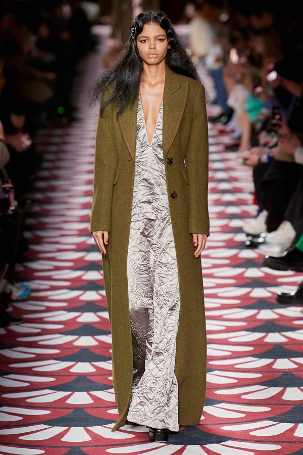 Look de pasarela de Miu Miu