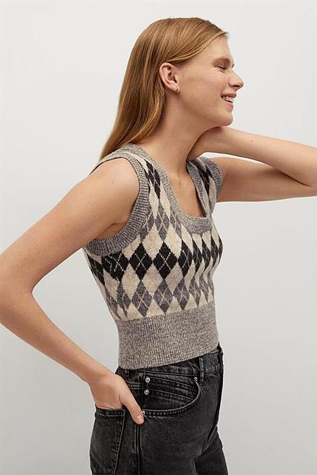 Chaleco de punto con rombos de Mango (25,99 euros)