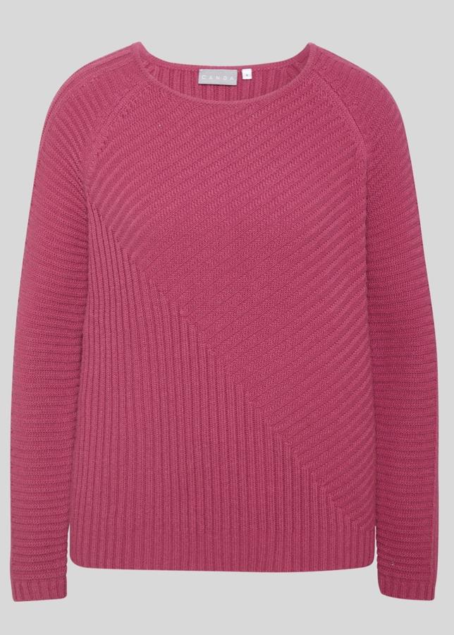 Este jersey rosa fucsia con diseño de punto gráfico cuenta con cuello redondo y remates de canalé en las mangas. Tiene un precio de 19,99 euros.