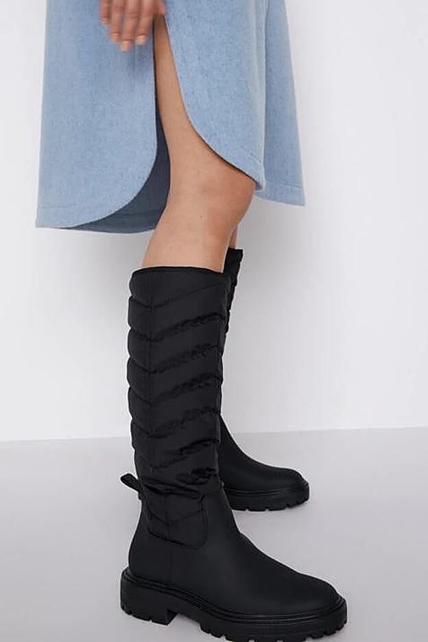 Estas botas acolchadas, prometen ser de lo más cómodo y calentito.