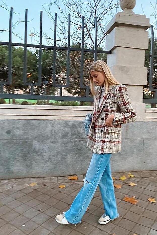 Esta chaqueta combina perfectamente con vaqueros desgastados y zapatillas