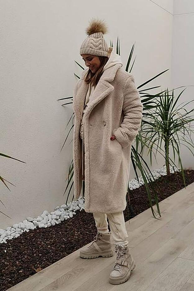 Paula Echevarría ha llevado el que es hasta ahora su look más calentito del invierno con un abrigo de borrego de Primark que solo cuesta 40 euros.